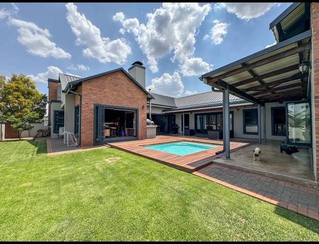 4 BEDROOM HOUSE FOR SALE IN MIDLANDS ESTATE